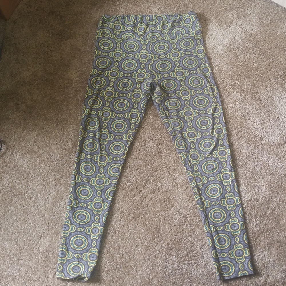Lularoe soft leggings - Picture 2 of 2